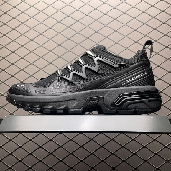 Salomon ACS + OG Sneakers in Black